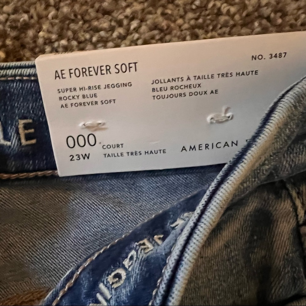 Never worn AE jeggings